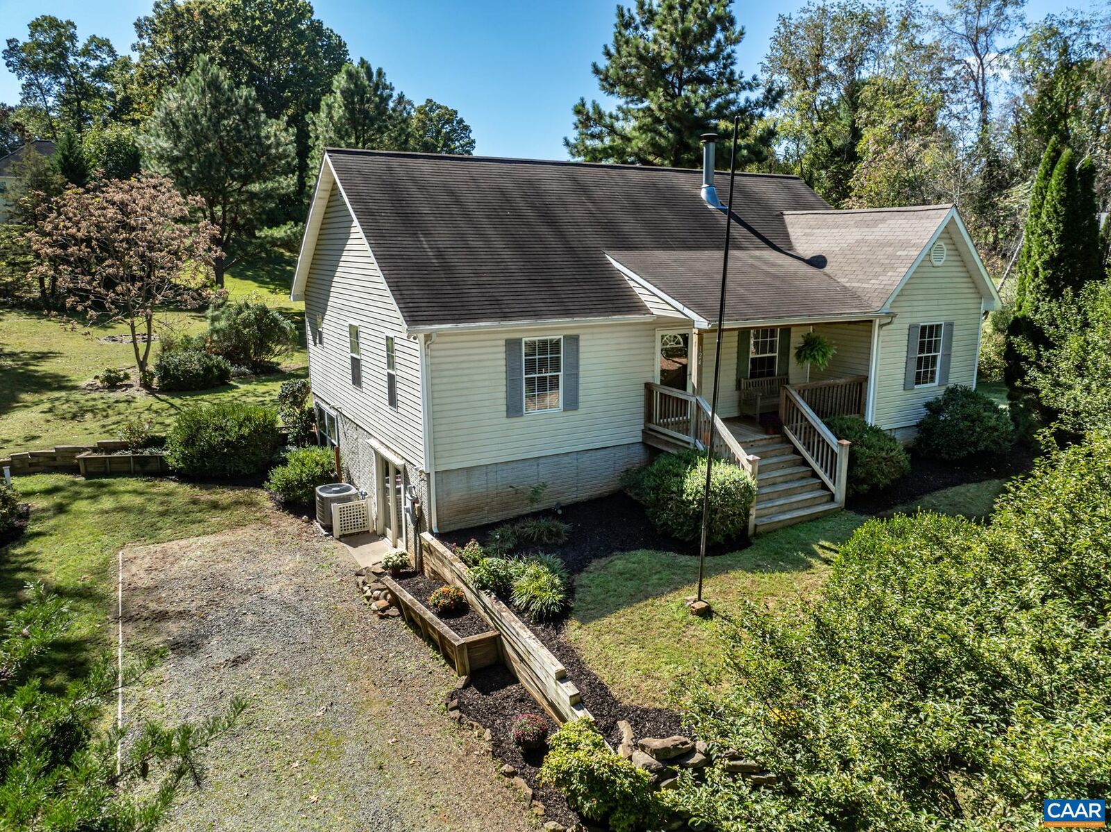 Property Photo:  124 Fox Ridge Ln  VA 22968
