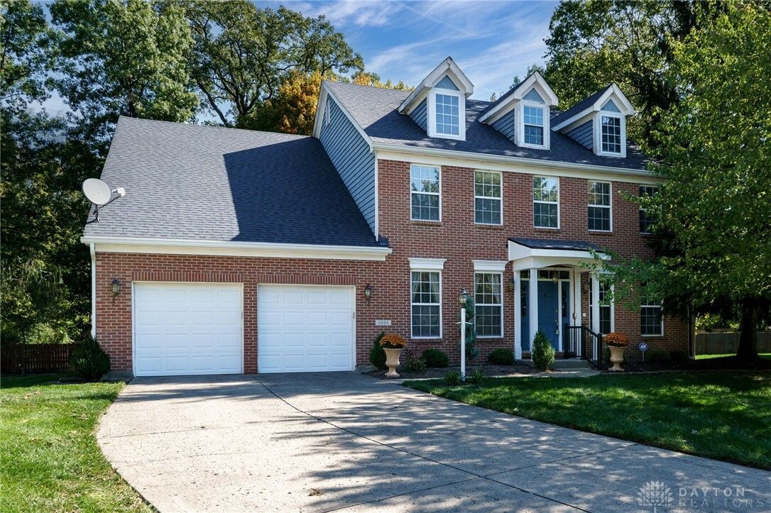 Property Photo: 1001 McEwen Woods Court OH 45458
