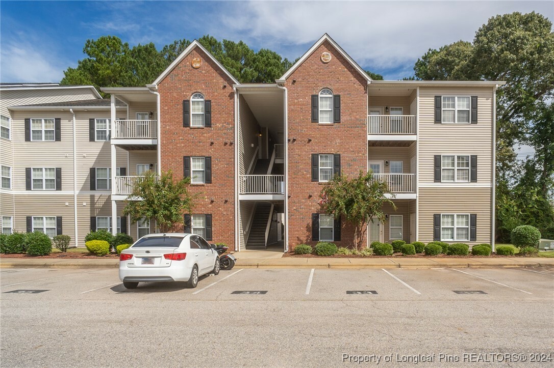 Property Photo:  635-305 Marshtree Lane 305  NC 28314 