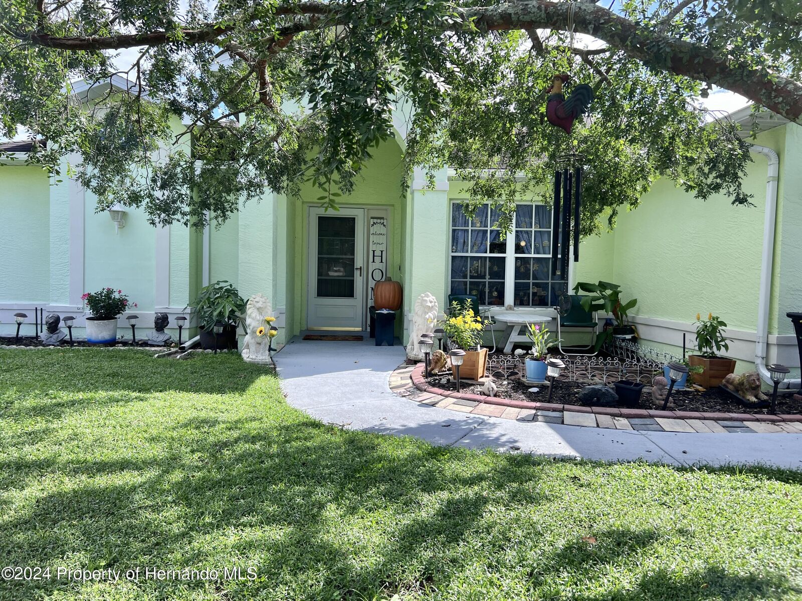 Property Photo:  13740 Coronado Drive  FL 34609 