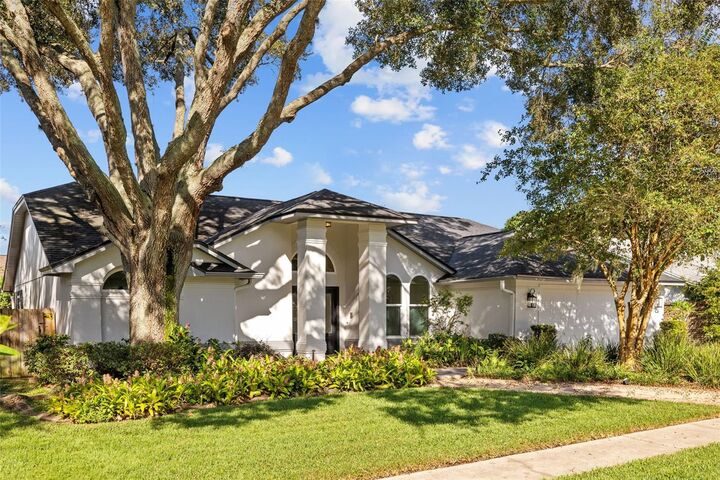 Property Photo: 15118 Craggy Cliff Street FL 33625