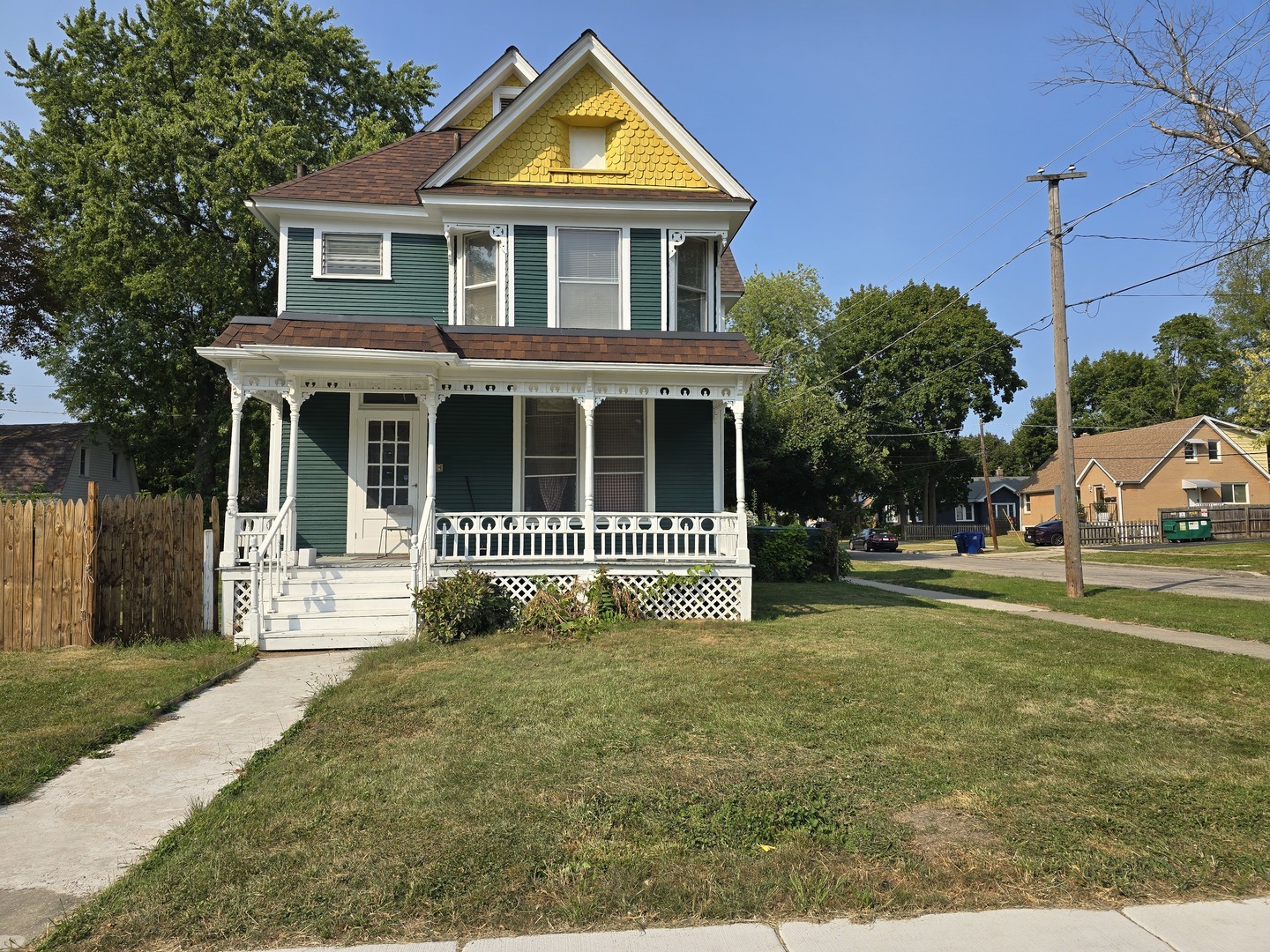 Property Photo:  702 Franklin Street  IL 60085 