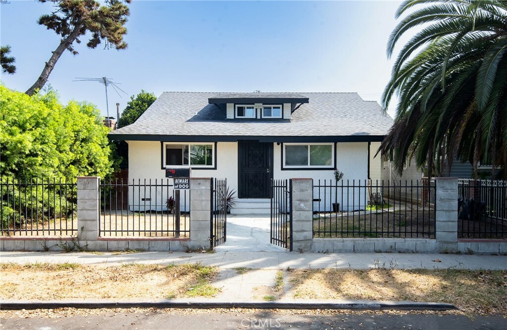 Property Photo:  3798 S La Salle Avenue  CA 90018 