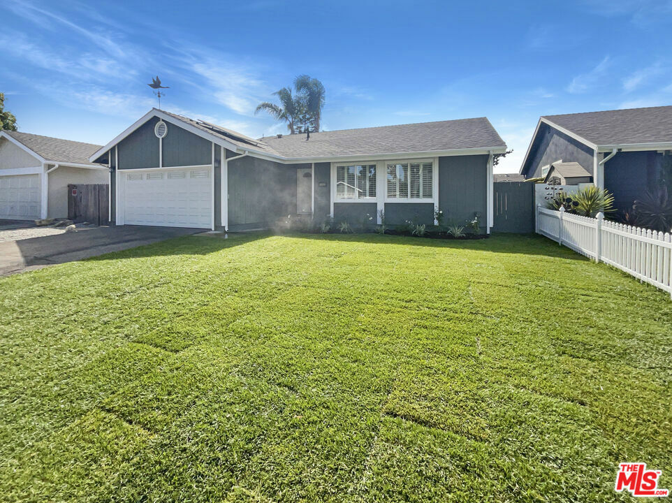 5892 Liege Drive  Huntington Beach CA 92649 photo