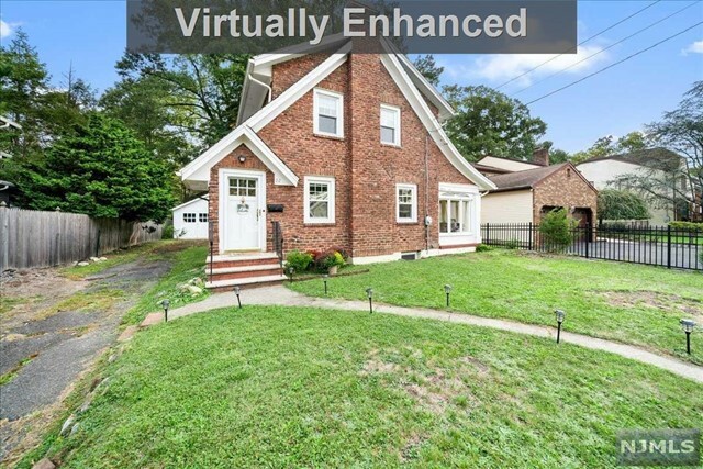 Property Photo:  22 Lincoln Terrace  NJ 07642 