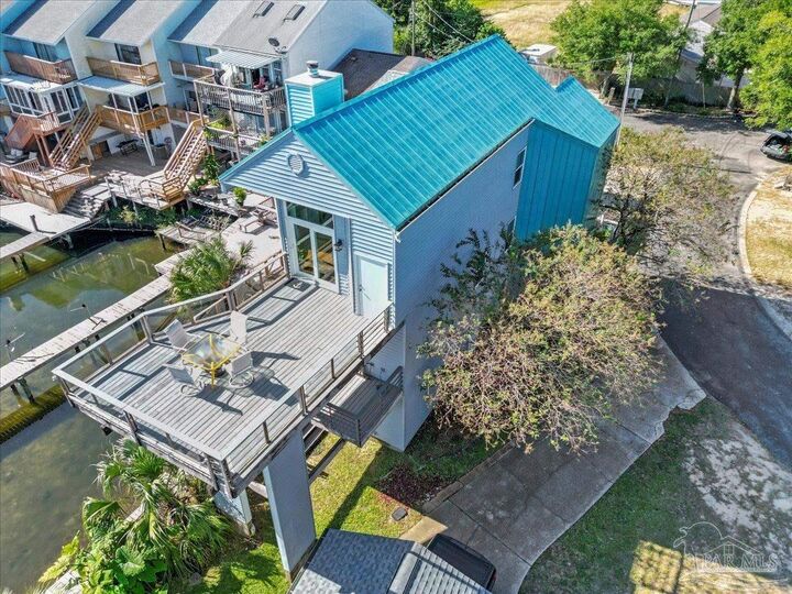 Property Photo: 1280 Mahogany Mill Rd FL 32507