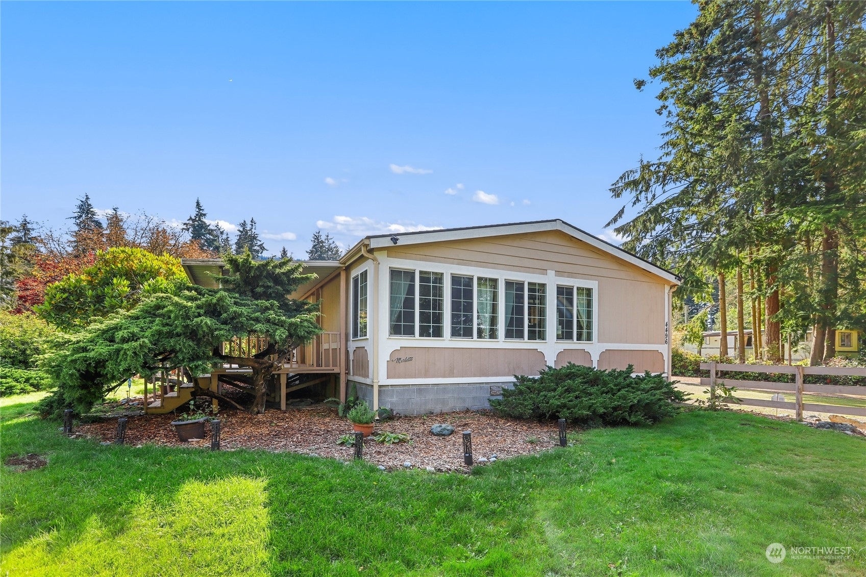 Property Photo: 4496 Alamo Way WA 98277