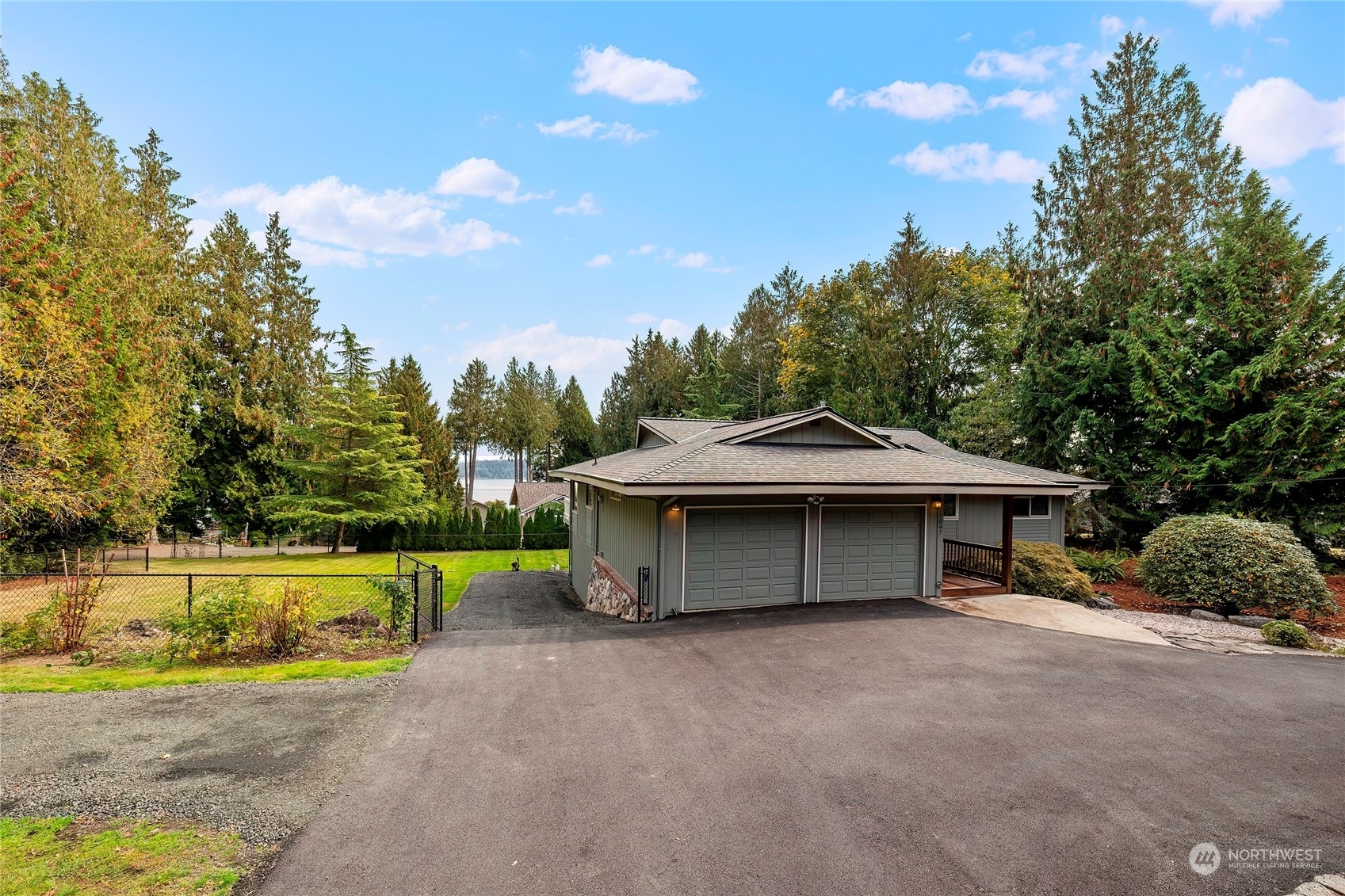 Property Photo:  1047 Puget Drive E  WA 98366 