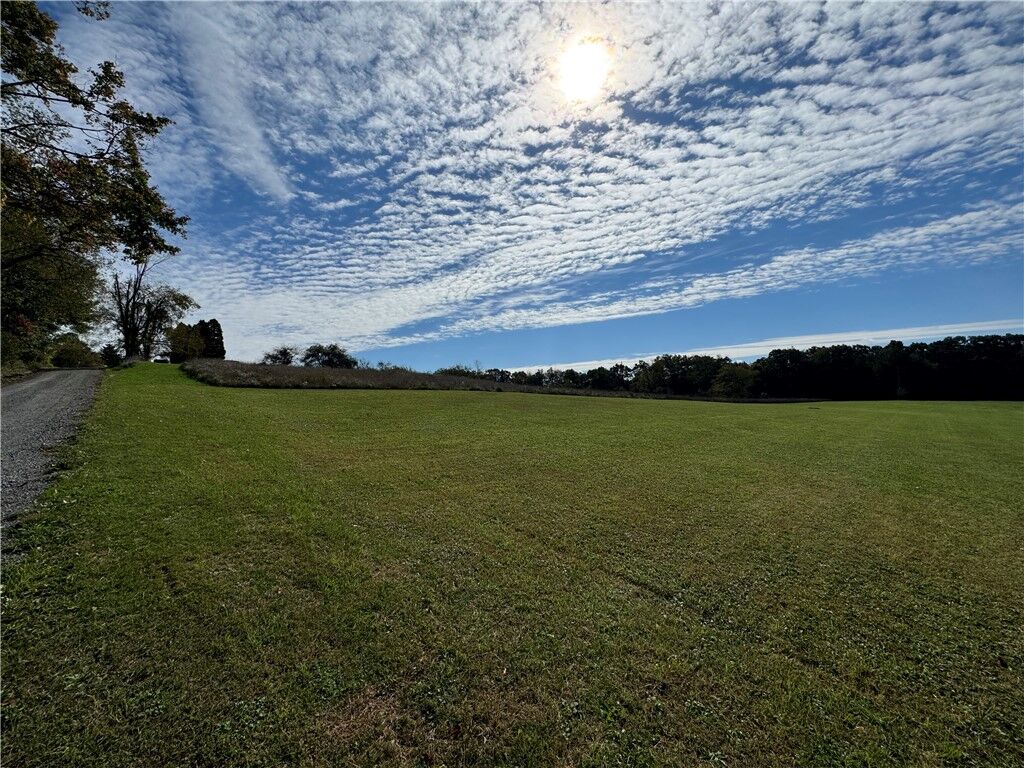 Property Photo:  114 Garland Ln  PA 16002 