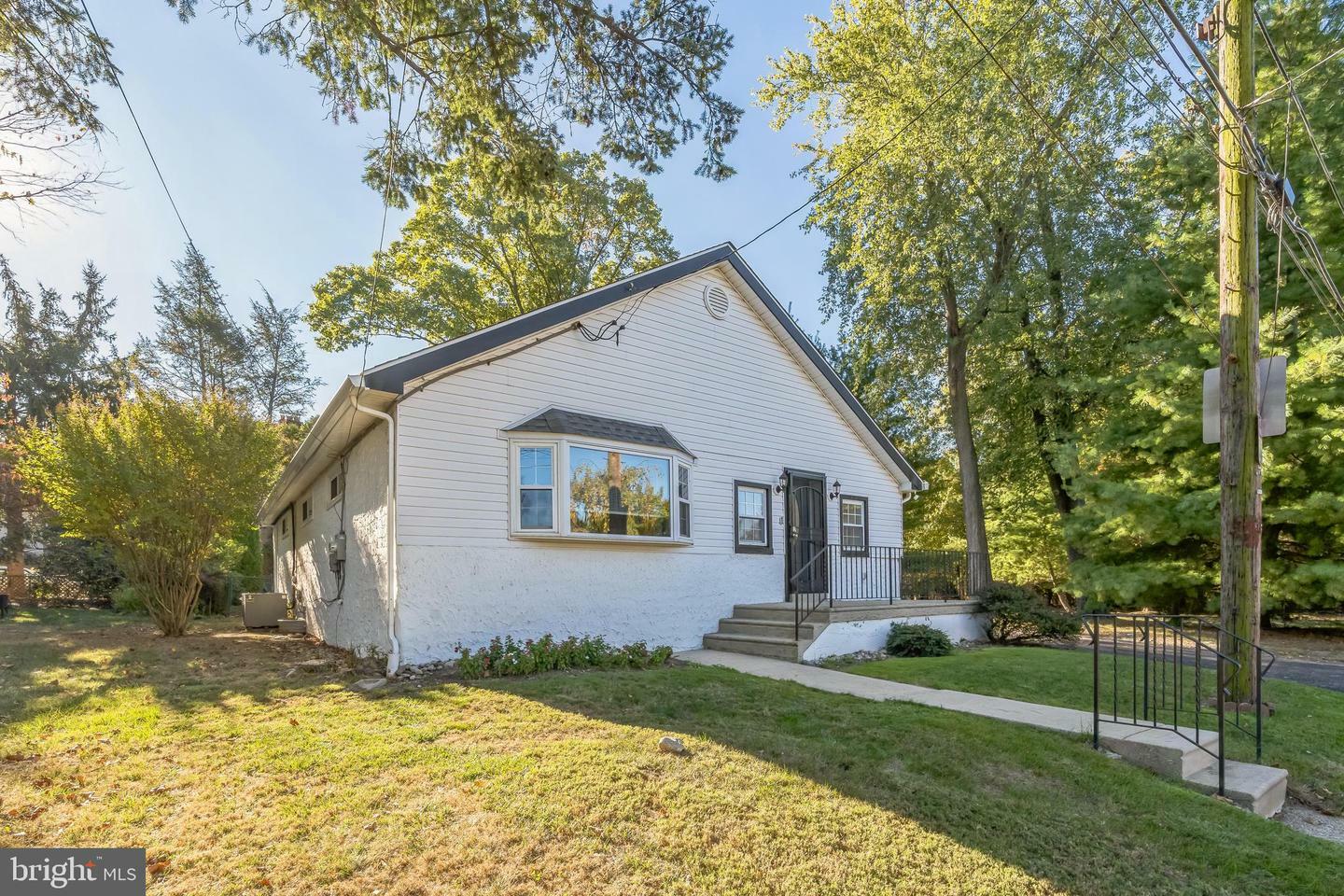 Property Photo:  713 Manatawna Avenue  PA 19128 