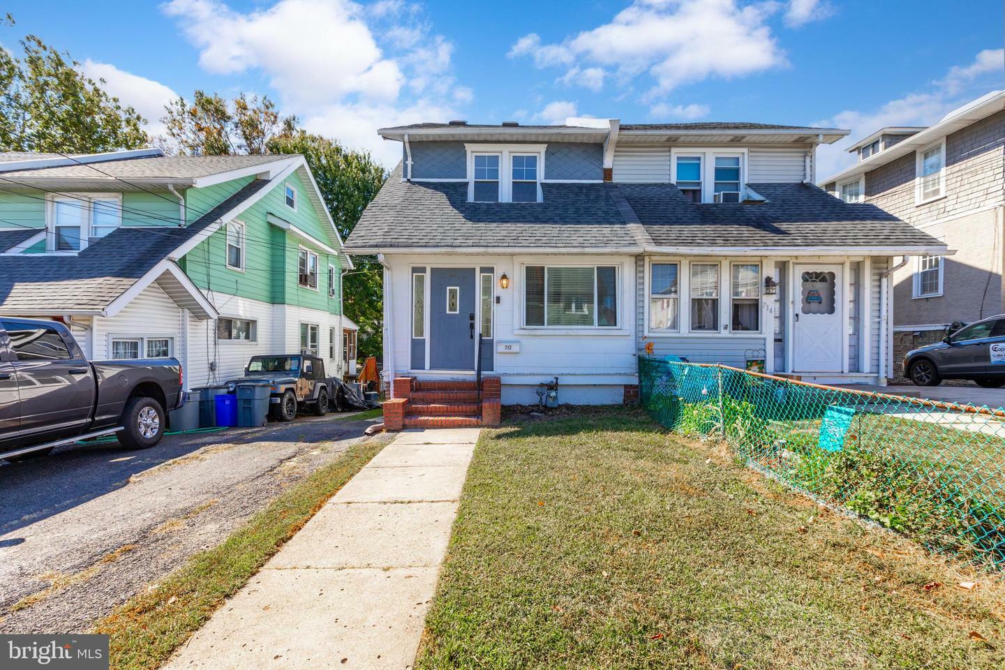 Property Photo:  712 Summit Avenue  PA 19076 