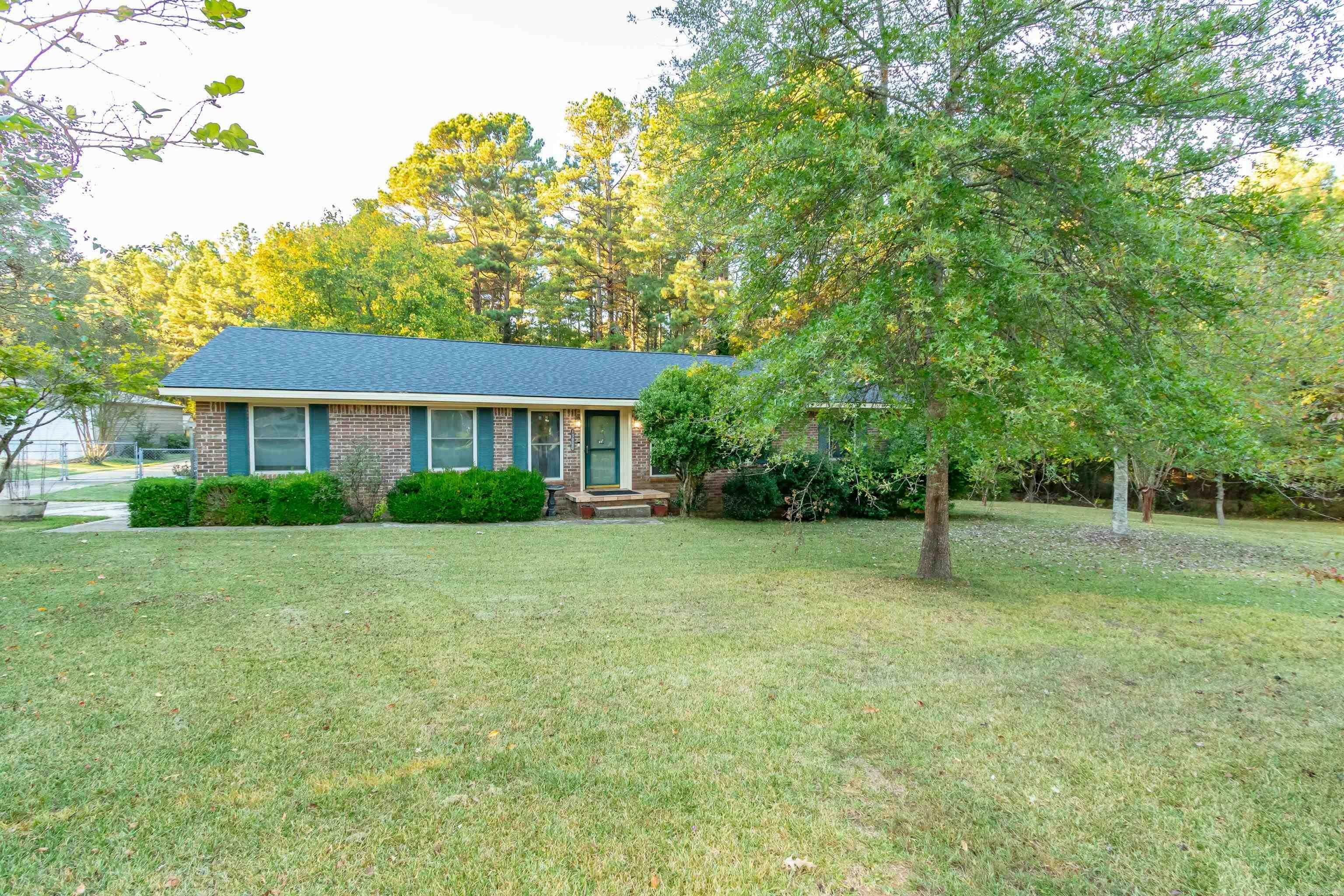 Property Photo:  13908 Alexander Rd  AR 72002 