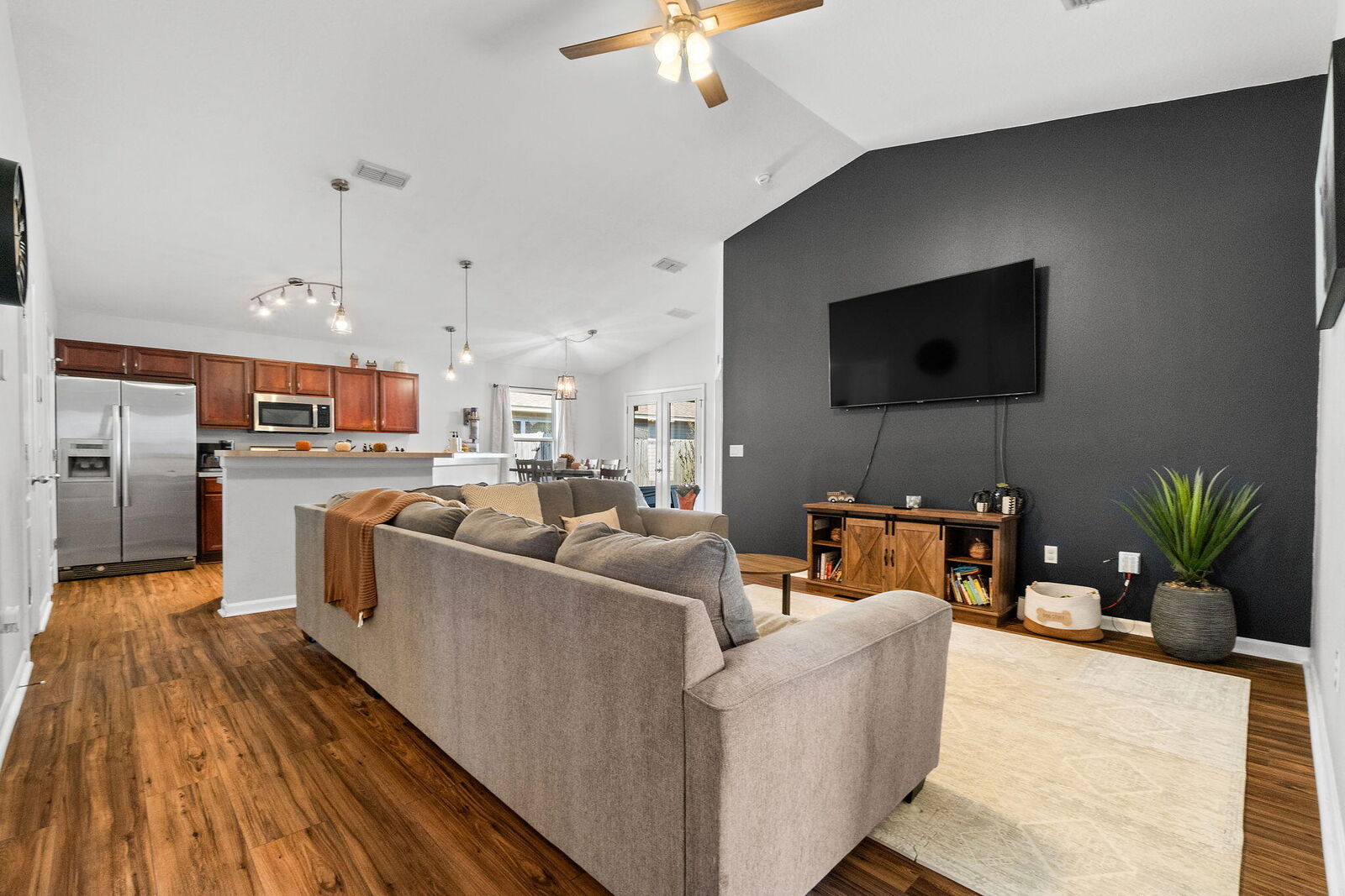 Property Photo: 7978 Herzog Court FL 32566