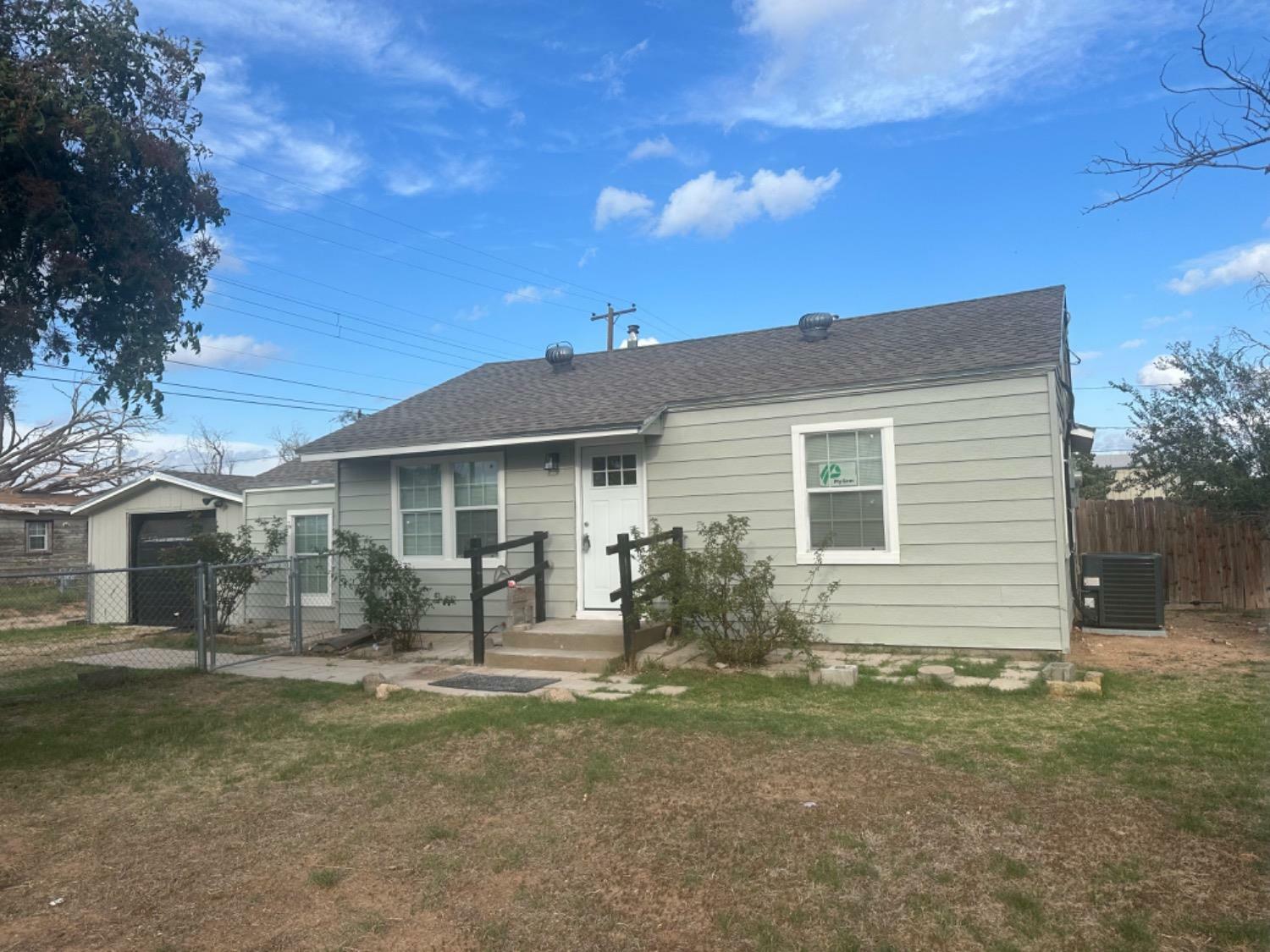 Property Photo:  312 N Niter Avenue  TX 79403 