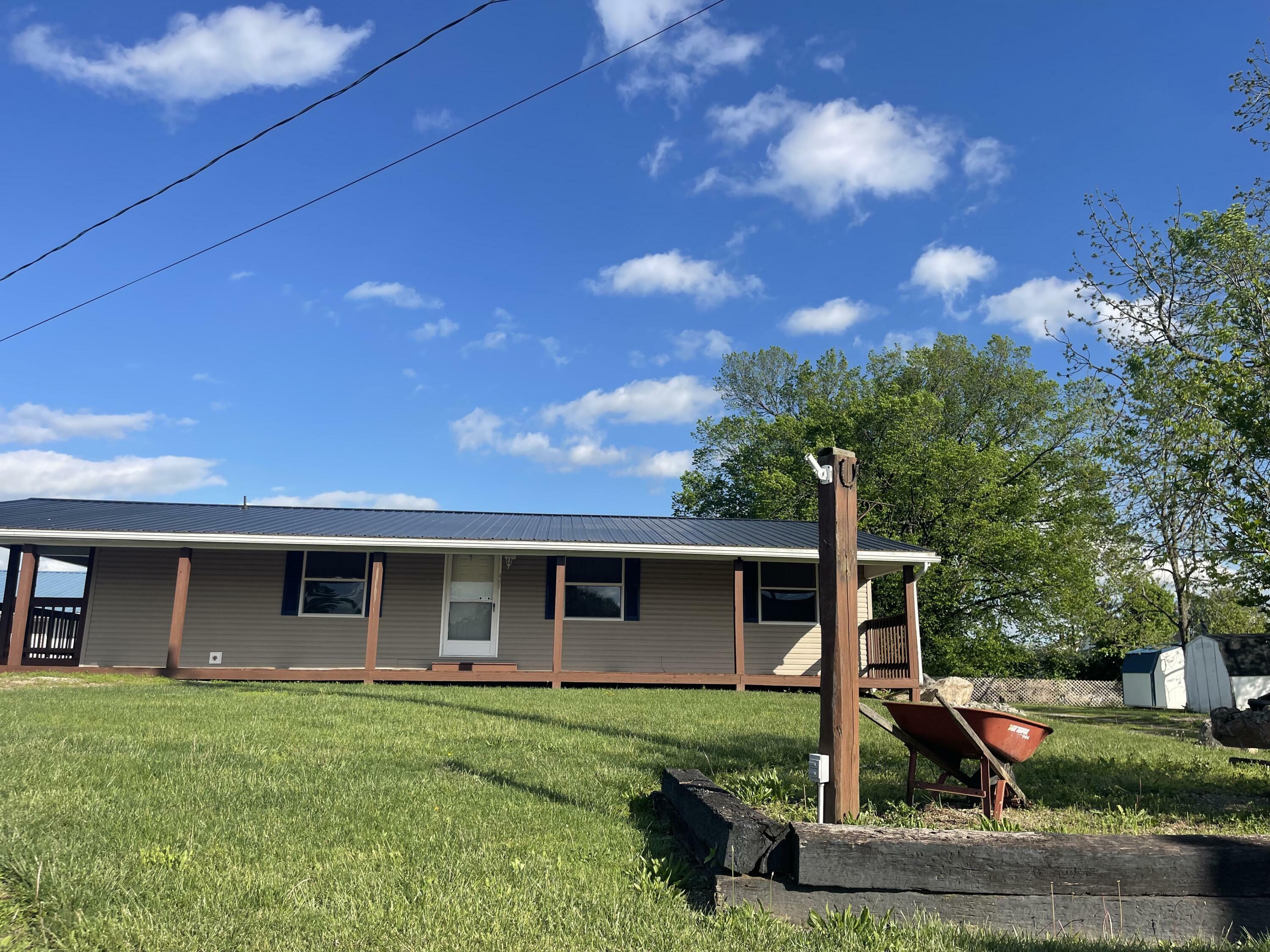 Property Photo: 44 Lawrence Lane Lane KY 41041