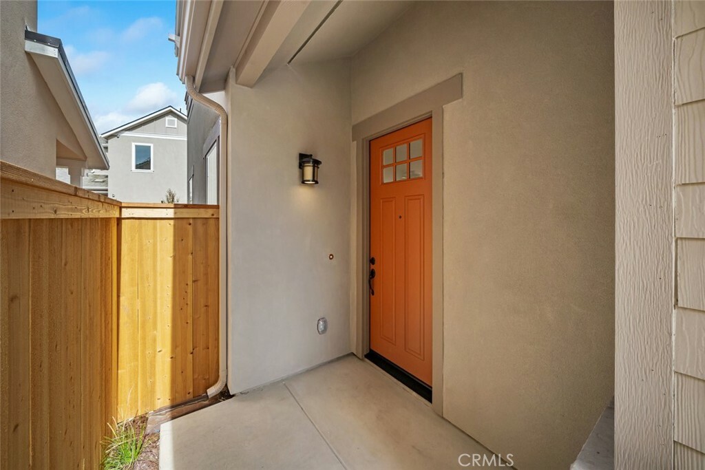 Property Photo:  1090 Terra Way  CA 93405 