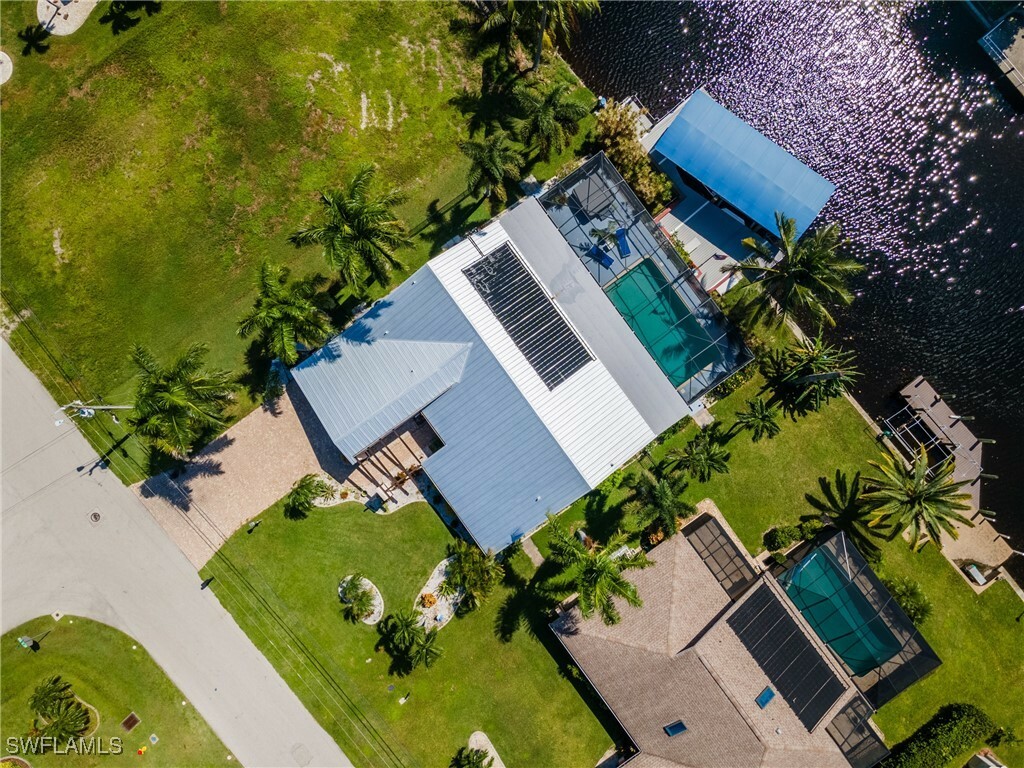 Property Photo: 1626 SE 11th Terrace FL 33990