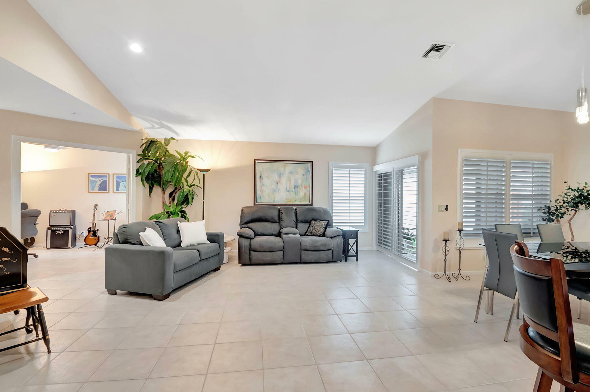 Property Photo:  7163 Foxworth Court  FL 33437 