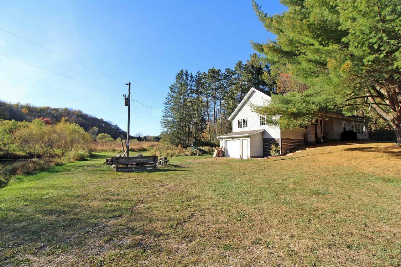 Property Photo:  18710 Doudna Lane  WI 53581 