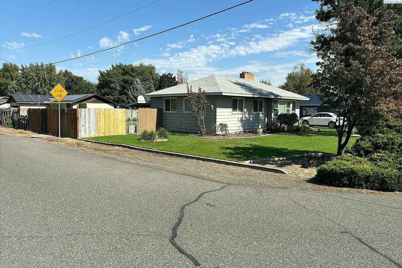 Property Photo:  4421 W Nixon St  WA 99301 