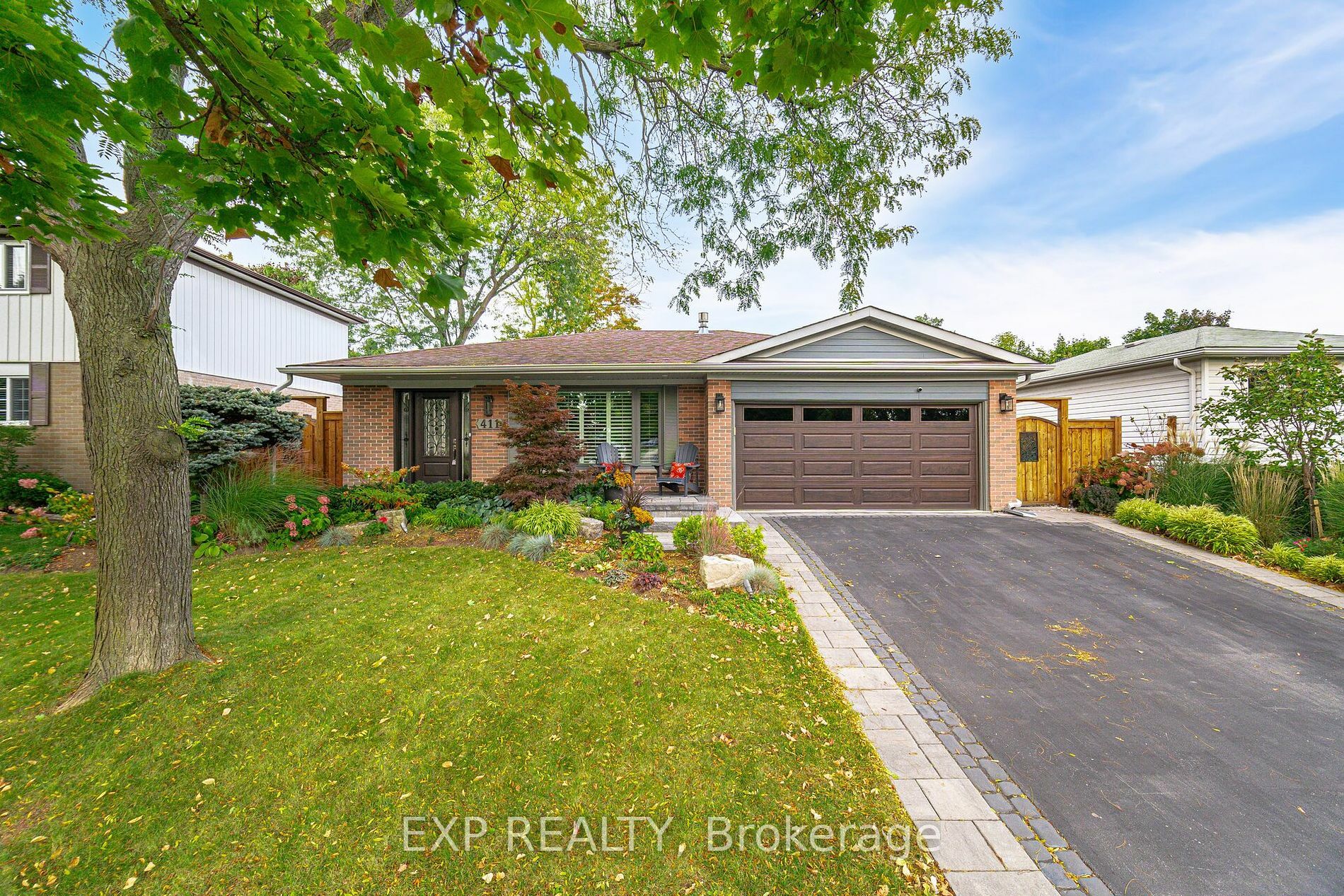 411 Sunset Dr  Oakville ON L6L 3N3 photo