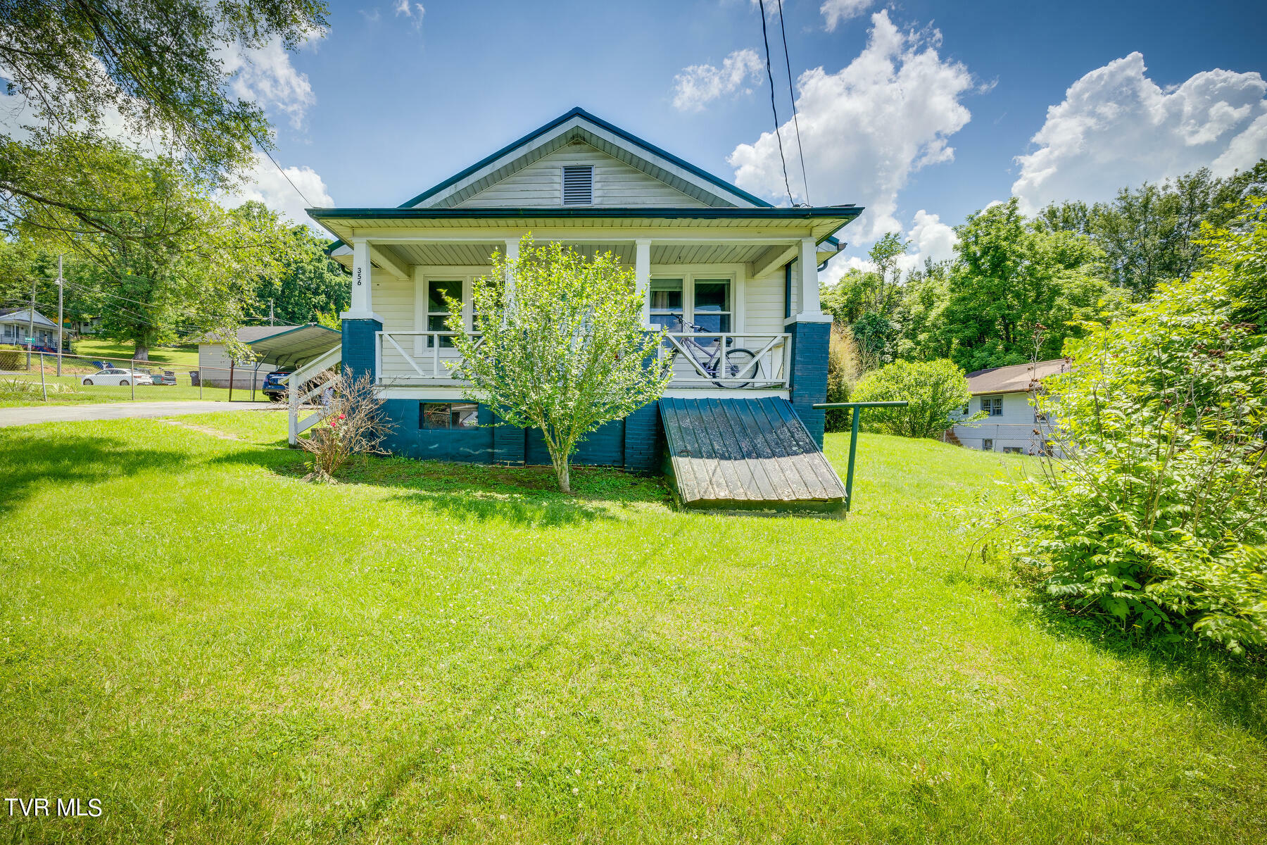 Property Photo:  356 Lynn Avenue  TN 37665 