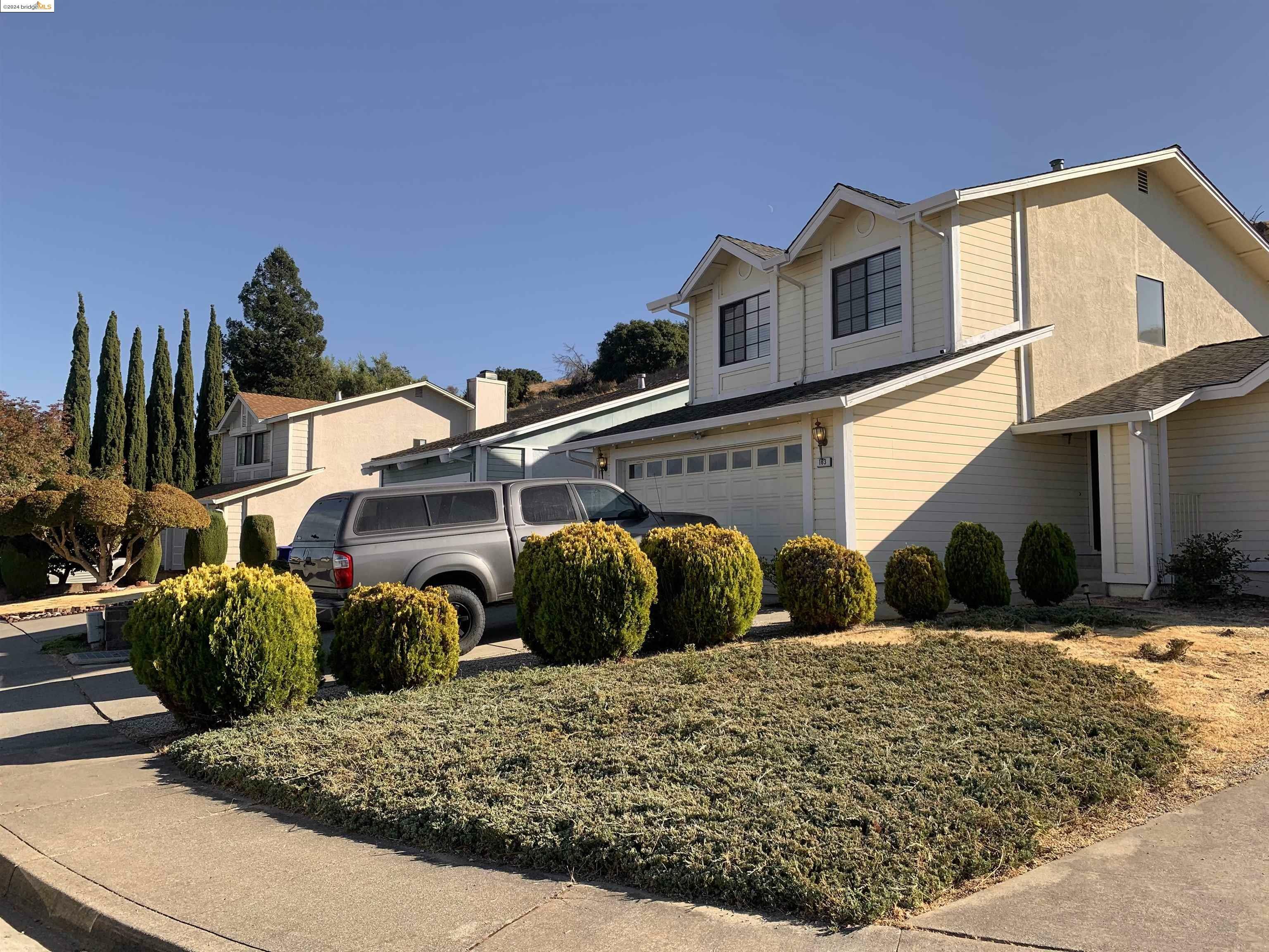 Property Photo: 163 Finch Ct CA 94547