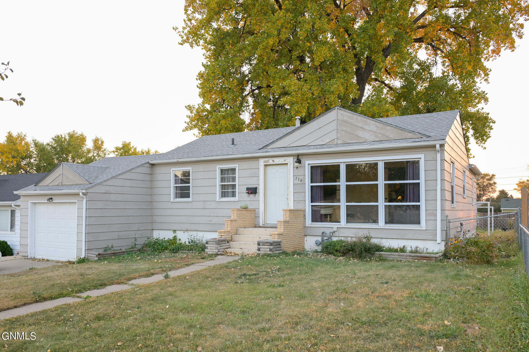 Property Photo:  714 23rd Street  ND 58501 