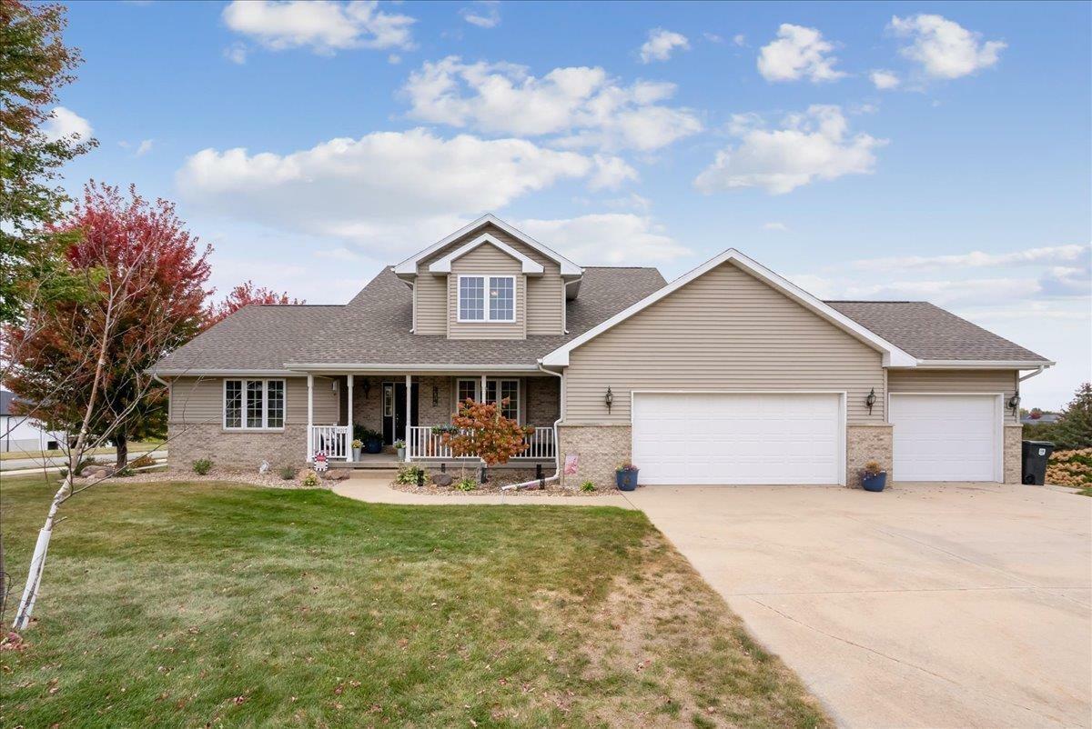 Property Photo:  4017 Fieldstone Boulevard  IA 50613 