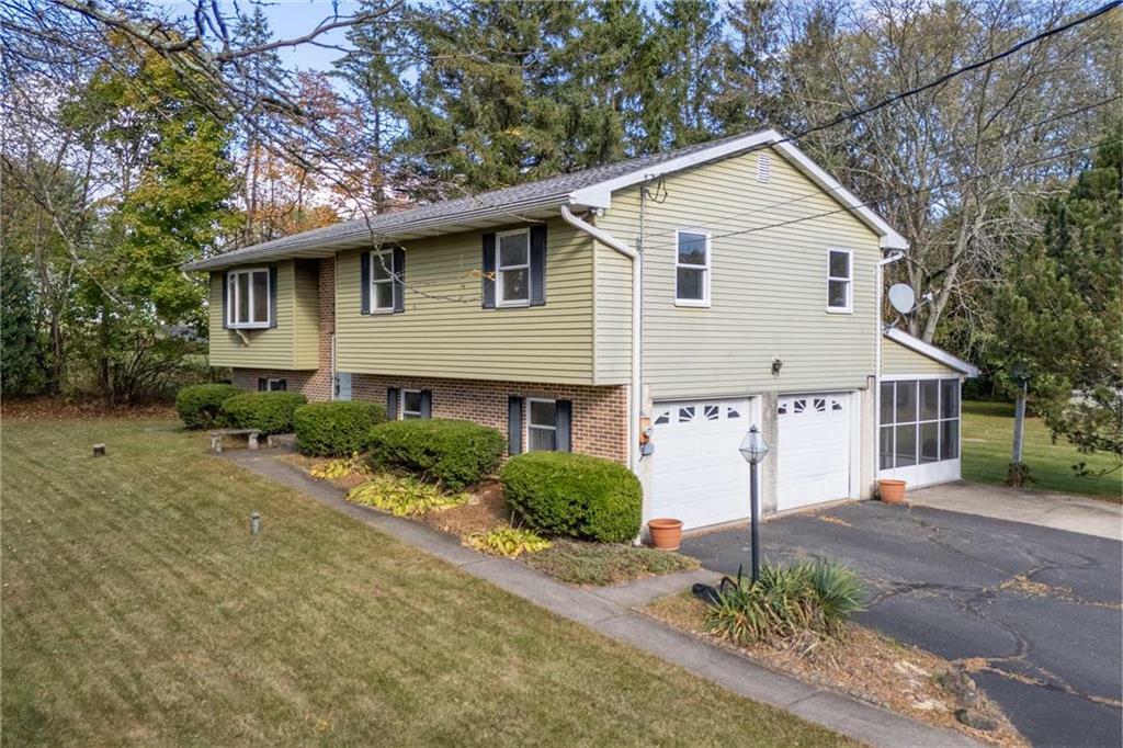 Property Photo:  5648 Limeport Pike  PA 18036 