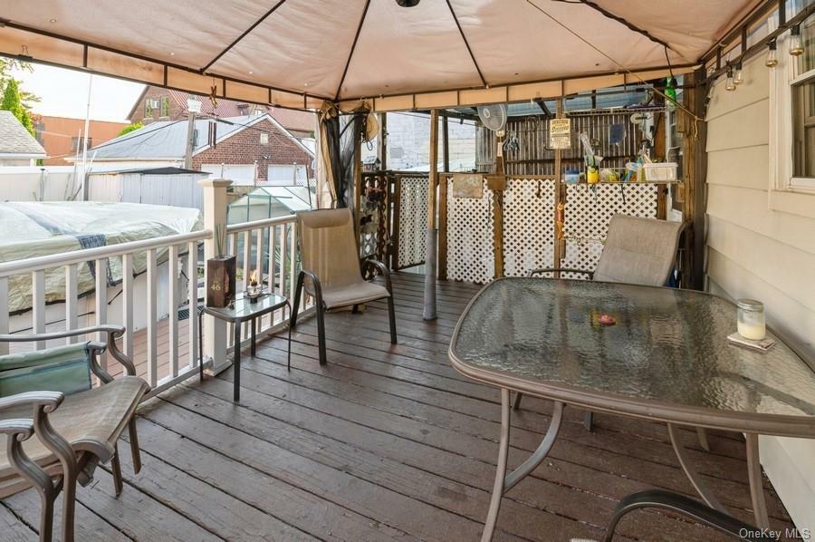 Property Photo:  2912 Schley Avenue  NY 10465 