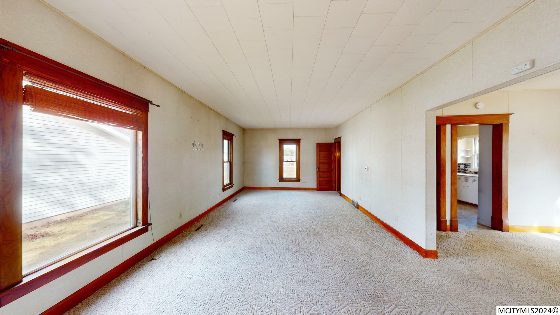 Property Photo:  704 W Main Ave  IA 50468 