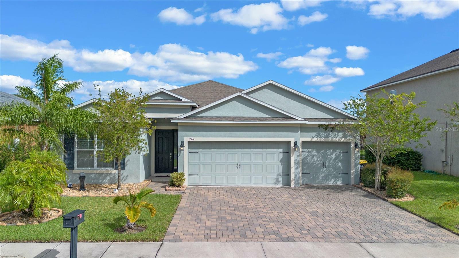 Property Photo:  226 Brunswick Drive  FL 33837 