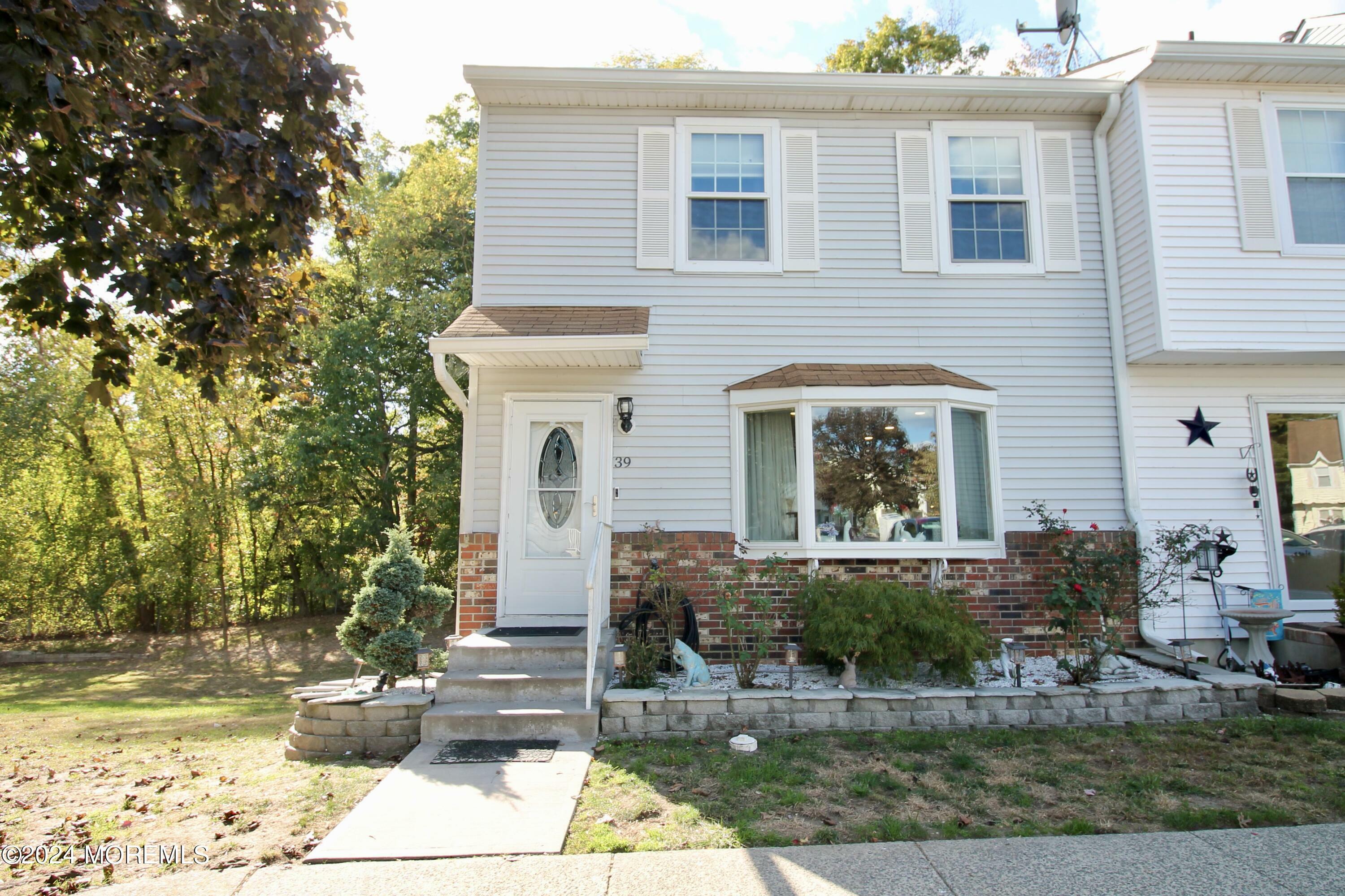 Property Photo:  39 Renee Court  NJ 08527 