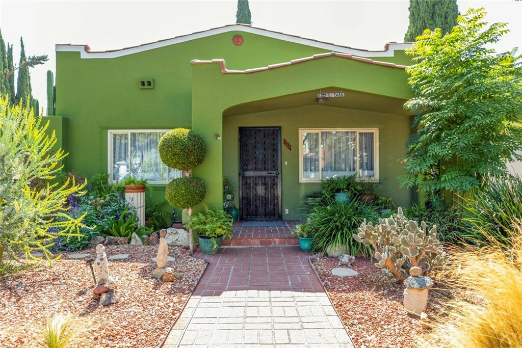 Property Photo:  1130 Park Avenue  CA 91205 