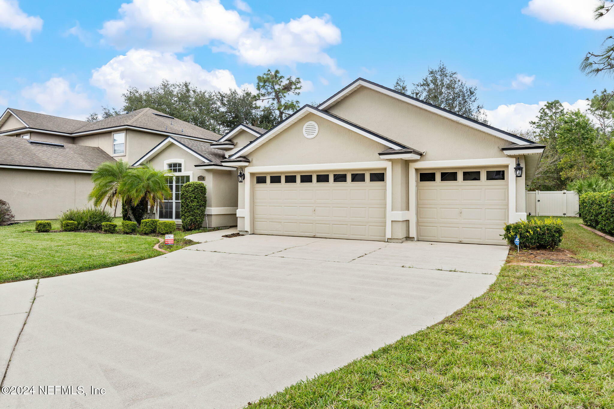 Property Photo:  2932 Castnet Court  FL 32092 