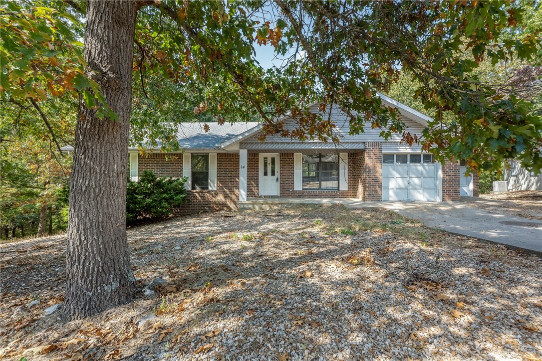 Property Photo:  14 Oak Knoll Lane  AR 72715 