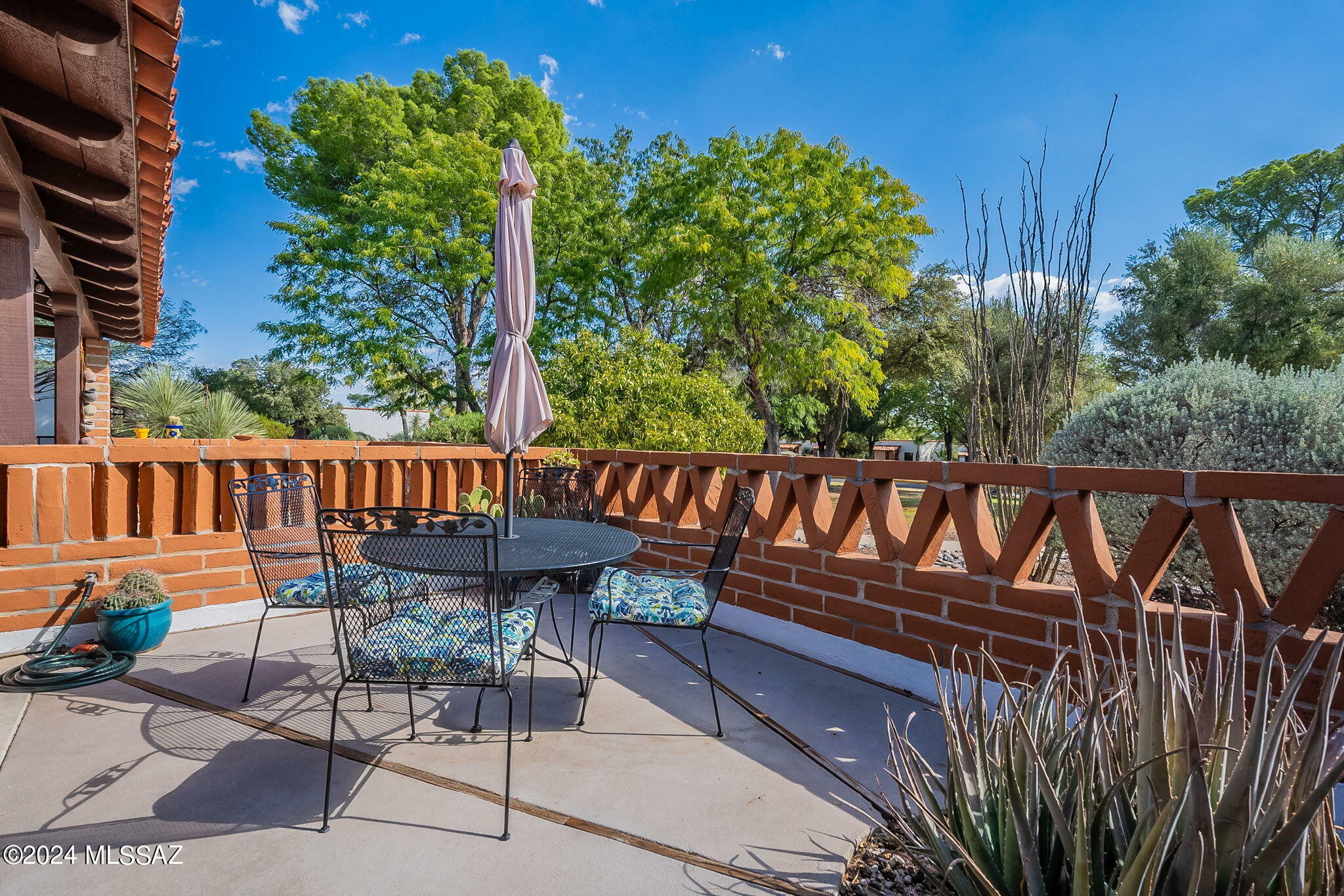 Property Photo:  360 S Paseo Sarta C  AZ 85614 