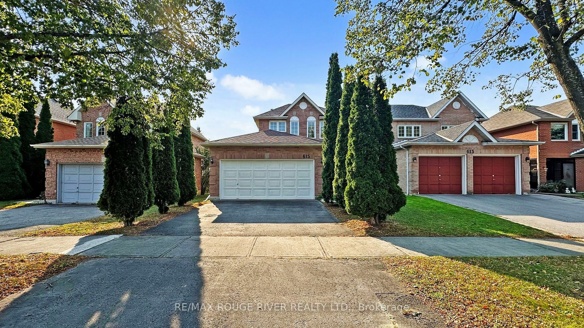 615 Graceland Crt  Pickering ON L1V 6N9 photo