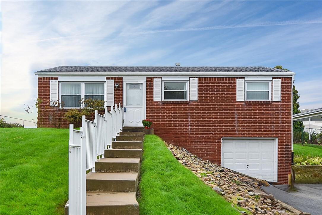 Property Photo: 24 Highbury Rd PA 15024