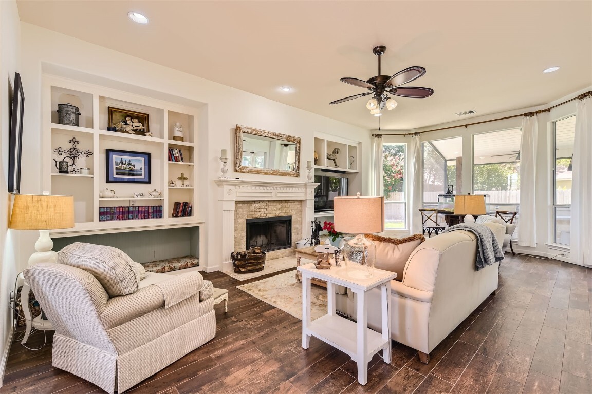 Property Photo: 134 Fairwood Drive TX 78628