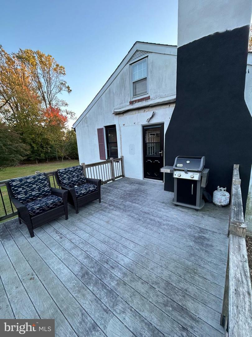 Property Photo:  1928 Hillendale Road  PA 19317 