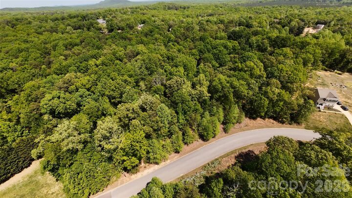 Property Photo:  5112 Kings Pinnacle Drive  NC 28086 