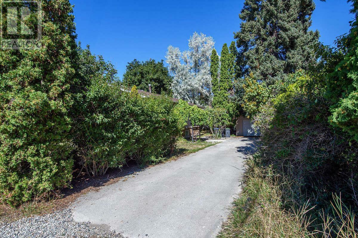 Photo de la propriété:  460 Eldorado Road  BC V1W 1G8 