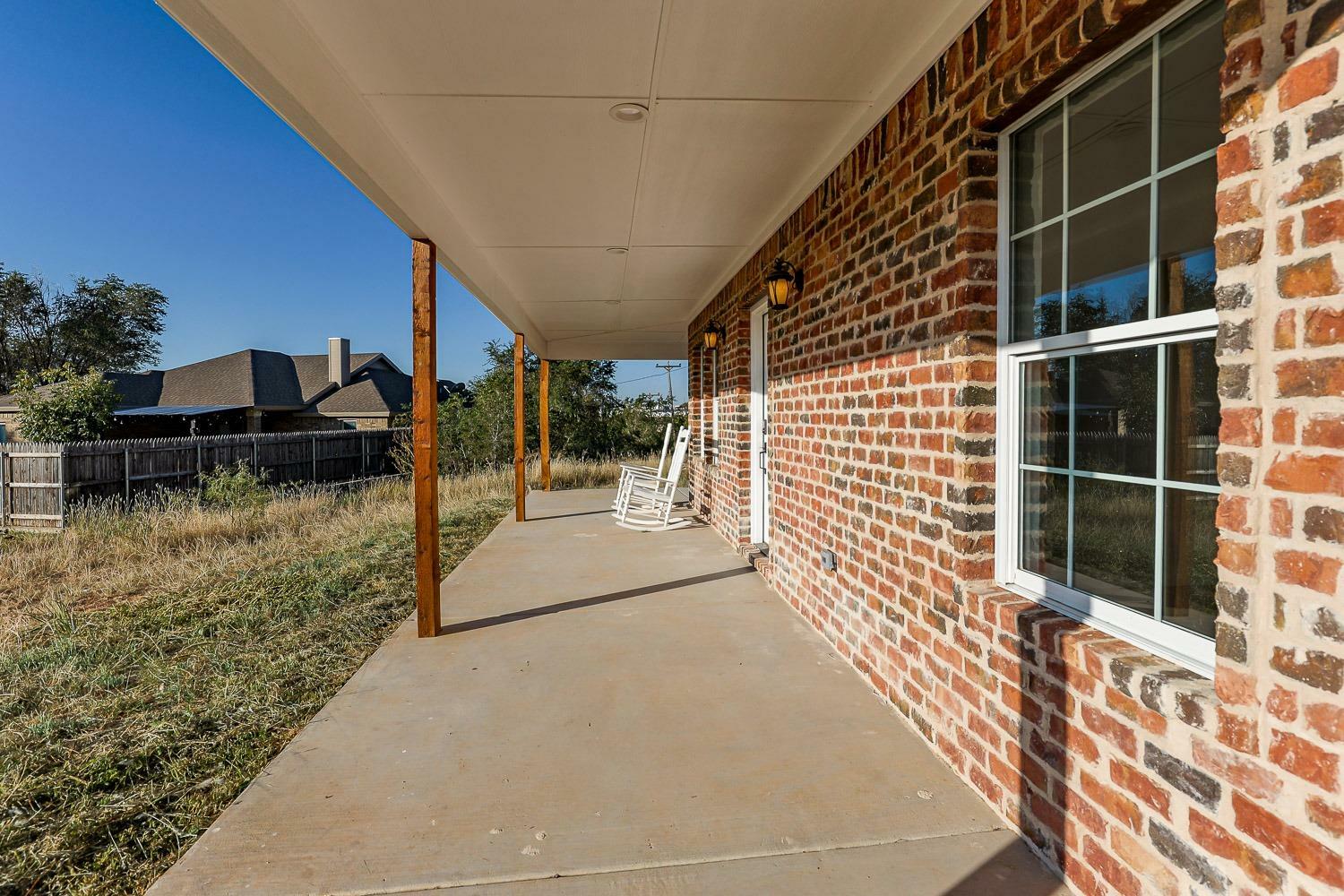 Property Photo: 1609 N Akron Avenue TX 79415