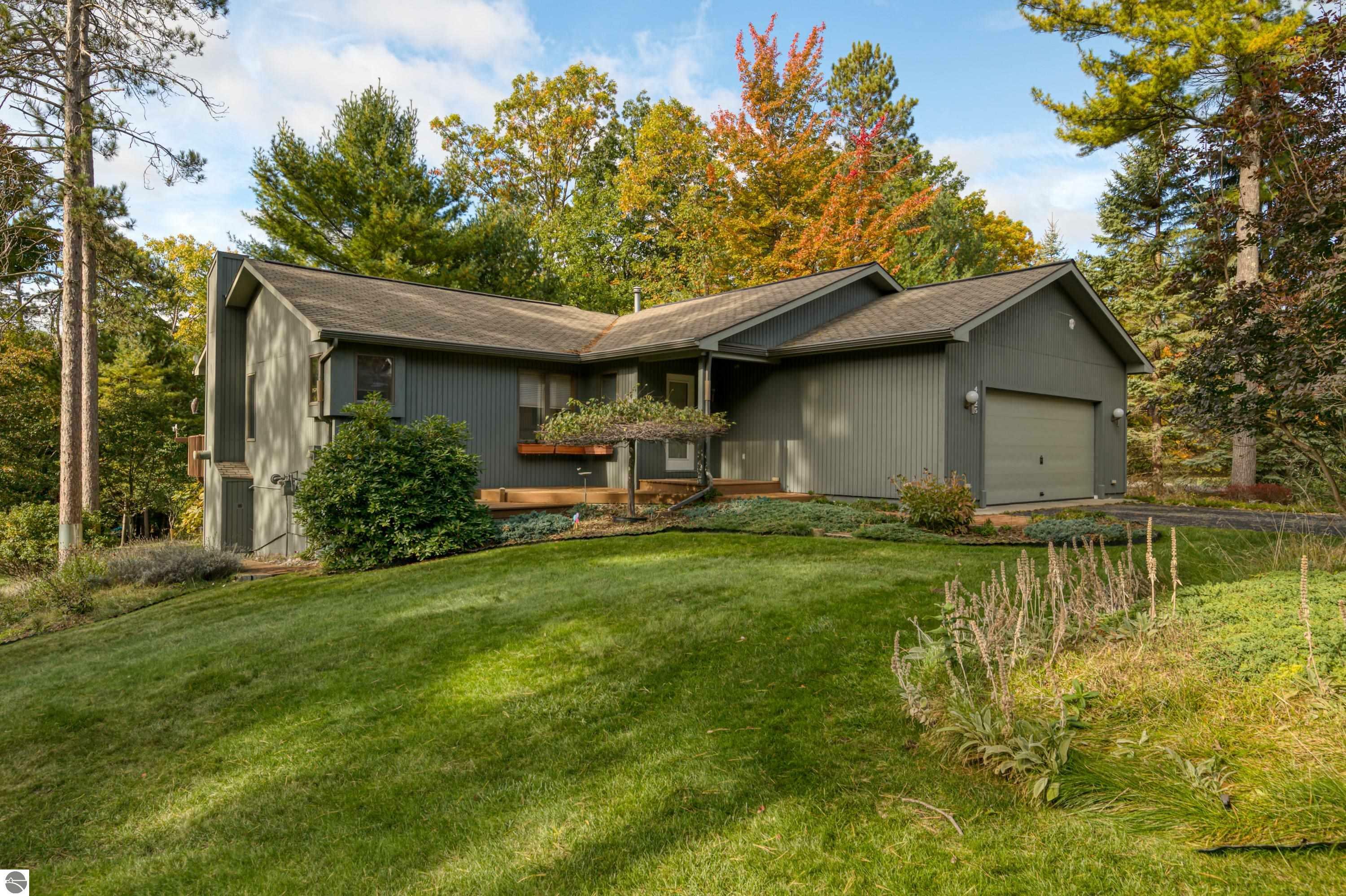 Property Photo:  4125 Holiday North Court  MI 49686 