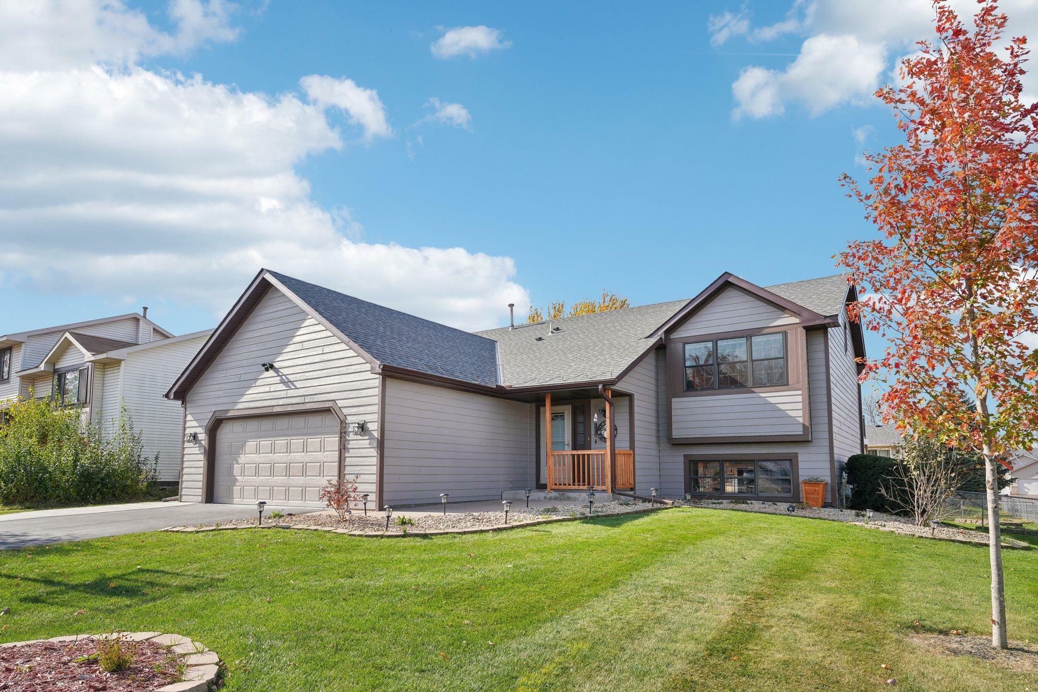 Property Photo:  2438 Hynes Avenue N  MN 55128 