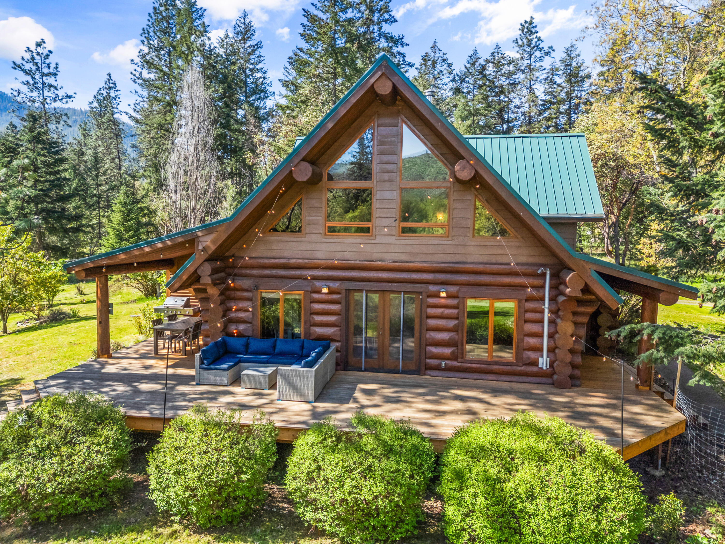 Property Photo: 233 Thompson Creek Road OR 97530