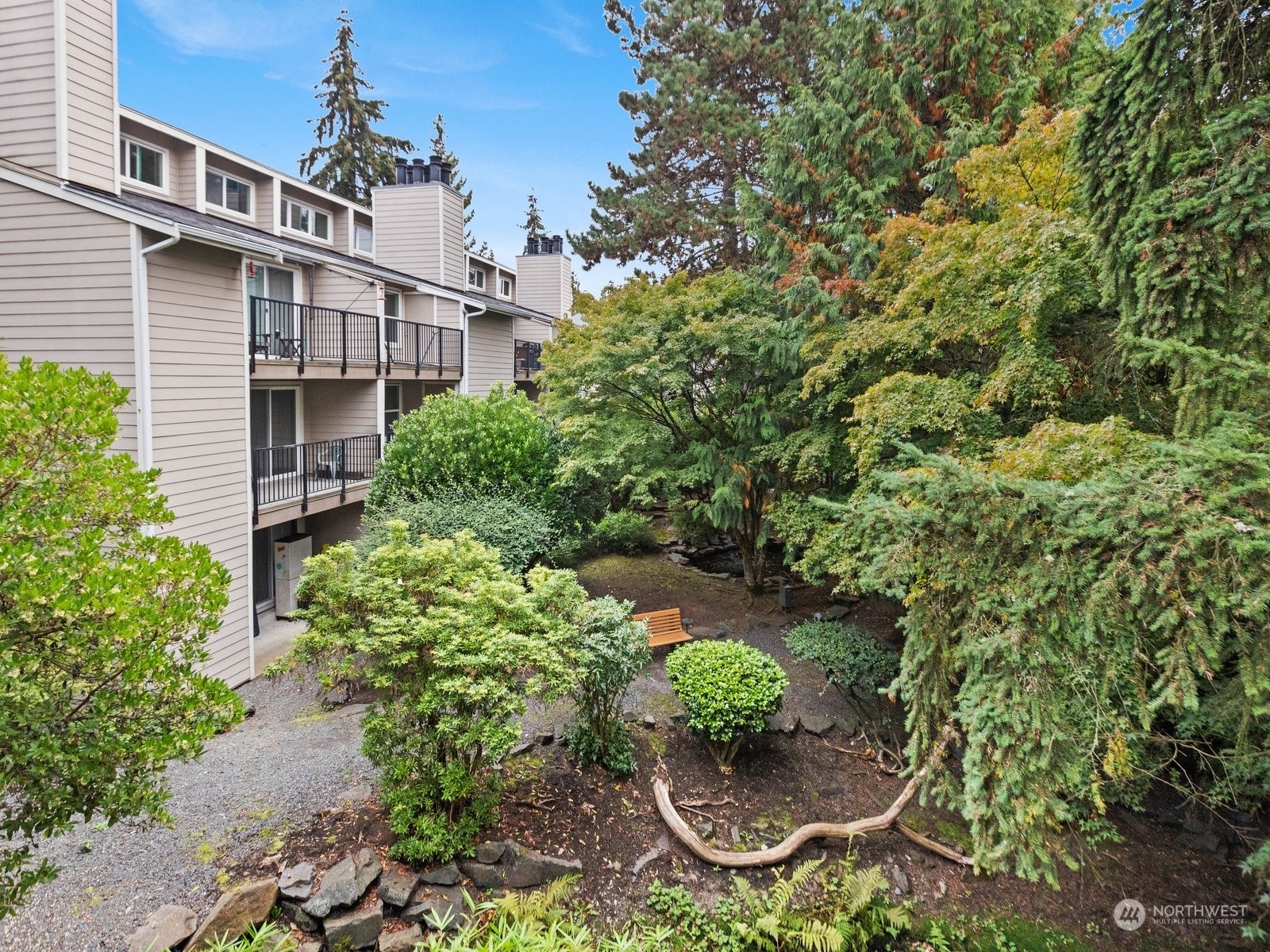 Property Photo:  19851  25th Avenue NE 221  WA 98155 