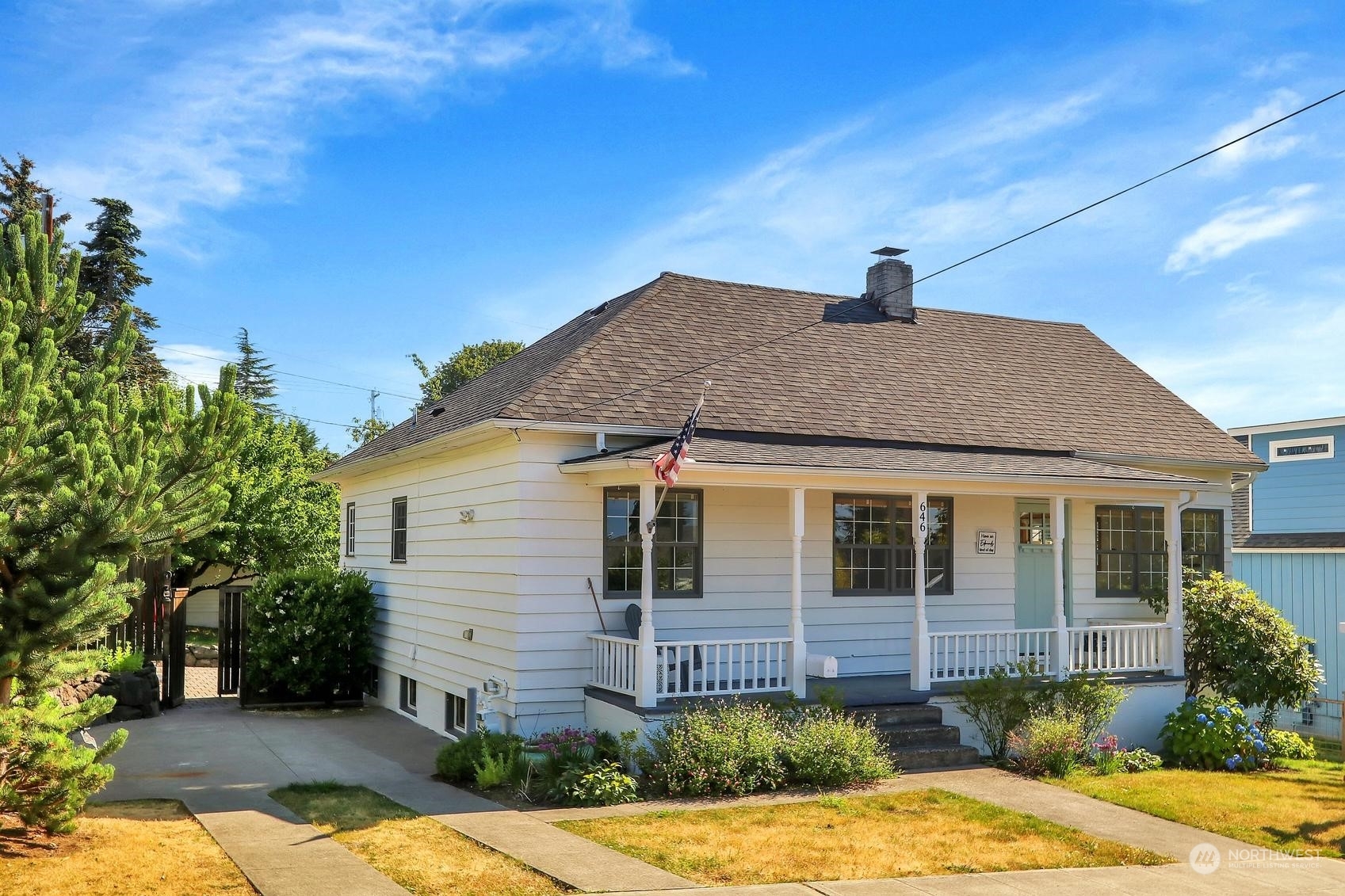 Property Photo:  646 Alder Street  WA 98020 